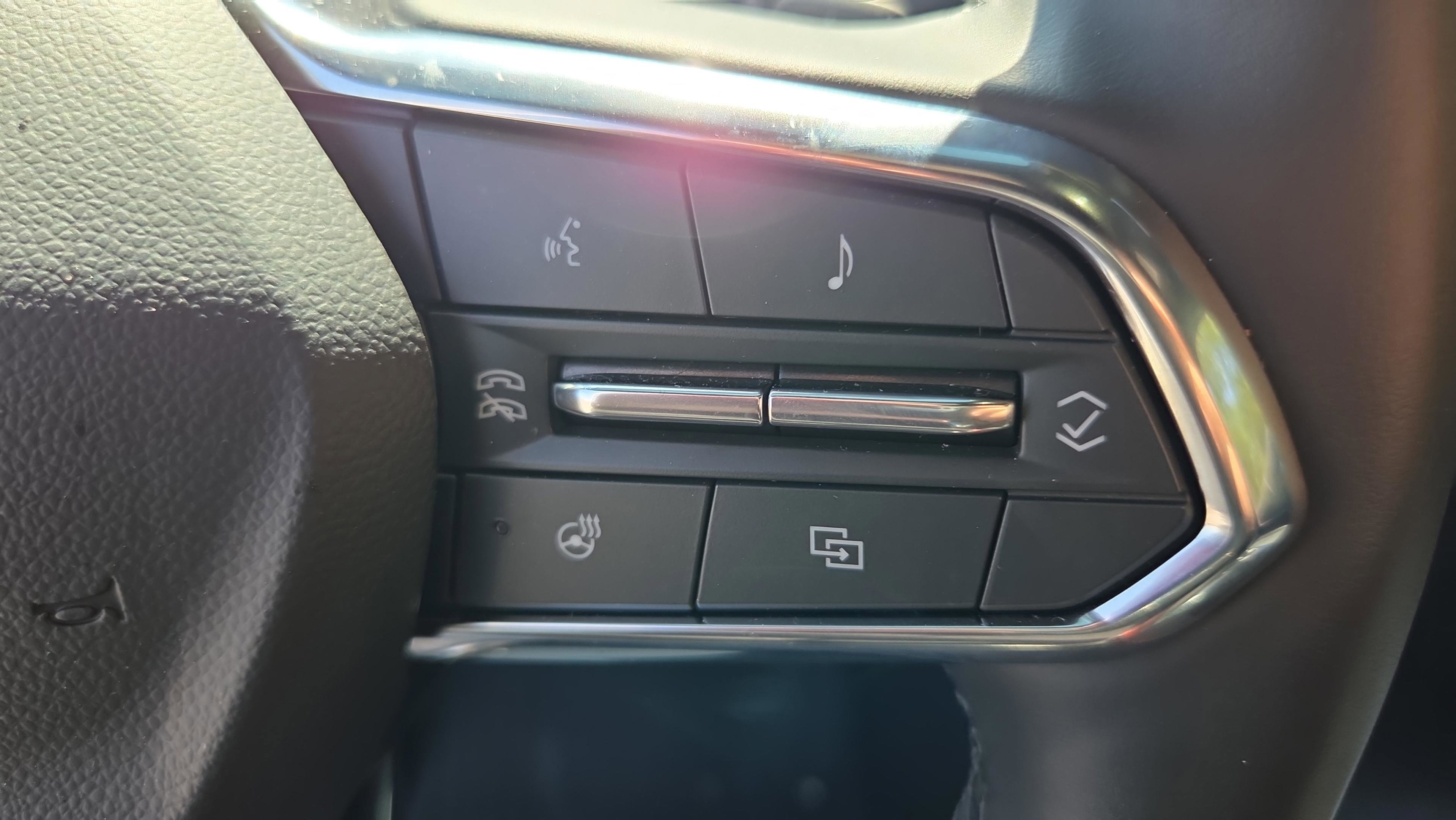 Used 2026 Chevrolet Equinox LT w/ Safety and Technology Package image 28