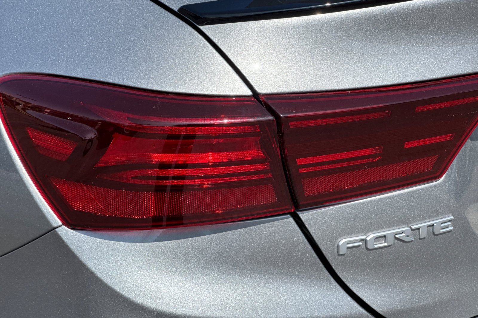 Used 2023 Kia Forte GT-Line image 34
