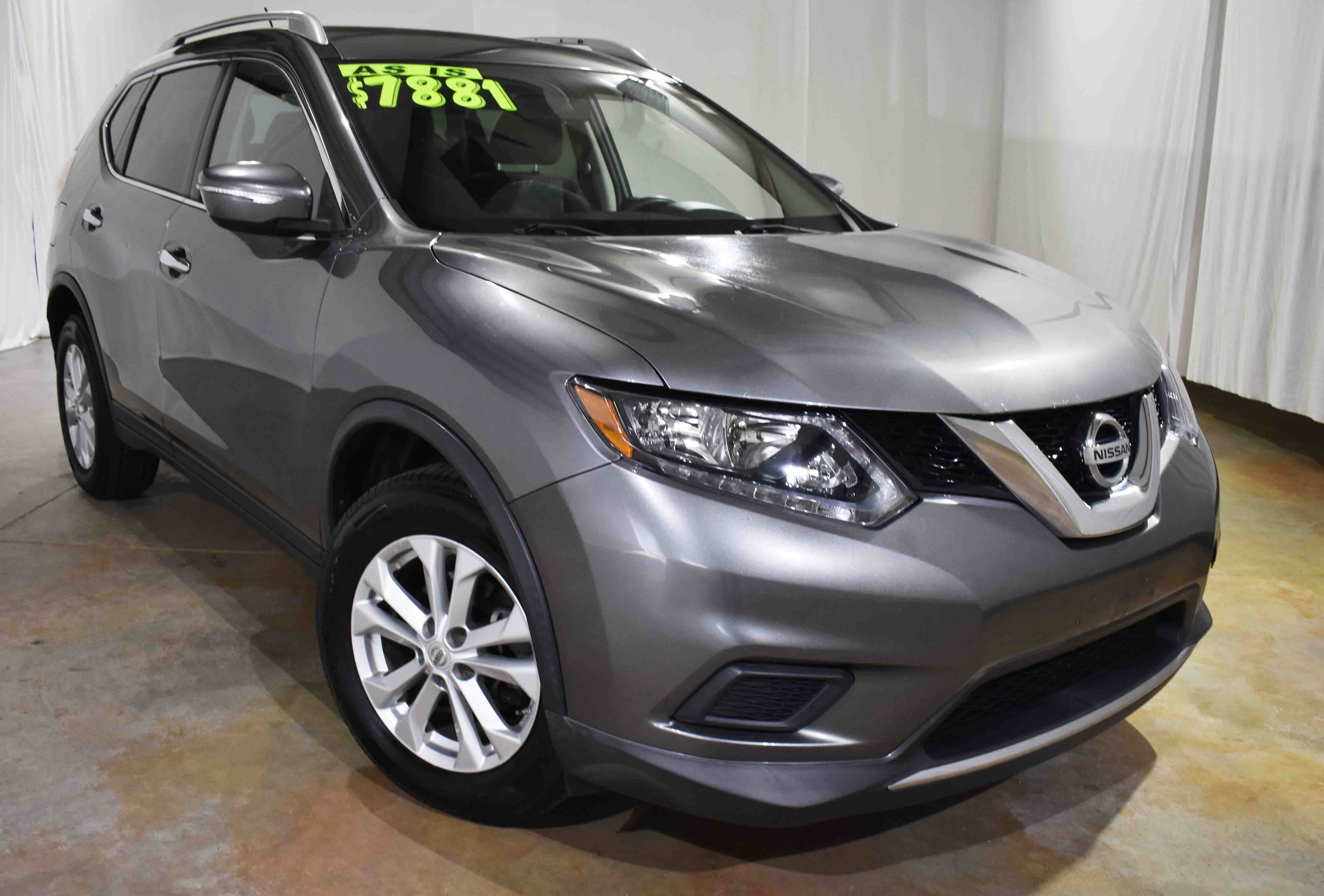 Used 2015 Nissan Rogue SV image 3