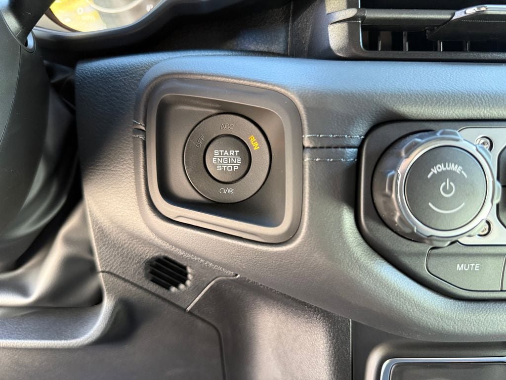 New 2026 Jeep Wrangler Unlimited Rubicon AWD/4WD image 16
