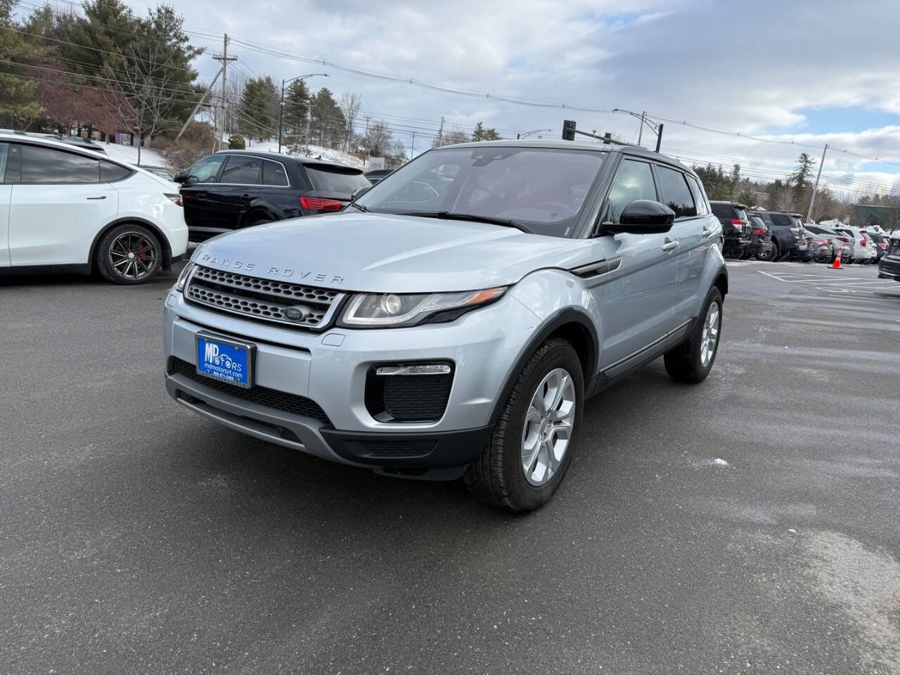 Used 2018 Land Rover Range Rover Evoque image 2