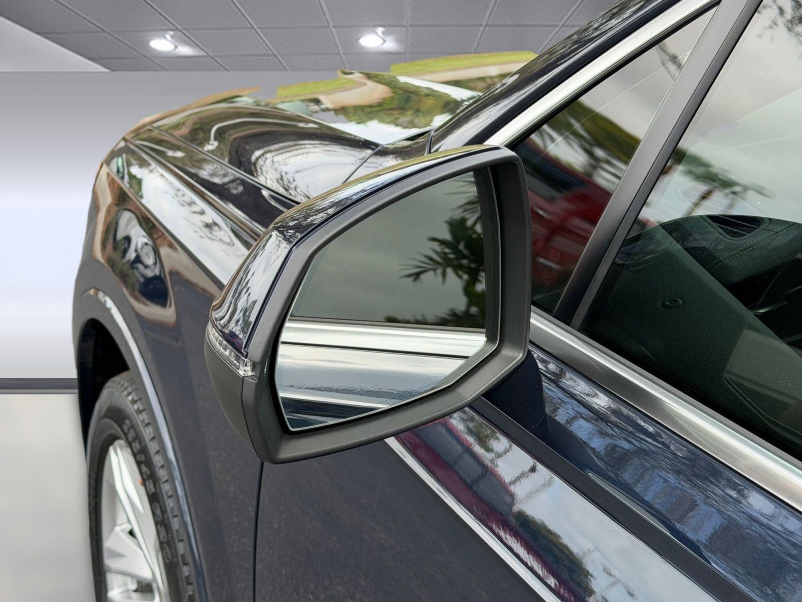 Used 2023 Audi Q7 2.0T Premium w/ Convenience Package image 23