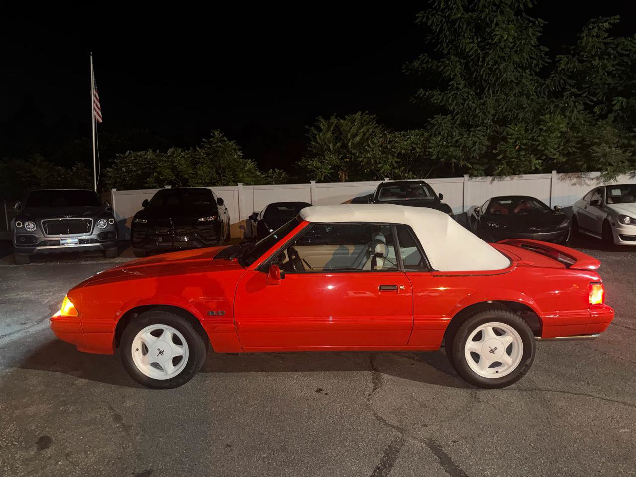 Used 1992 Ford Mustang LX RWD image 2