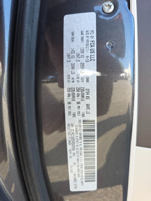 Used 2017 Chrysler Pacifica Touring-L w/ Tire & Wheel Group FWD image 28