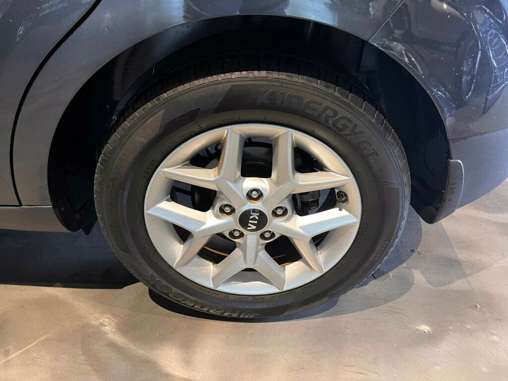 Used 2020 Kia Soul S FWD image 10