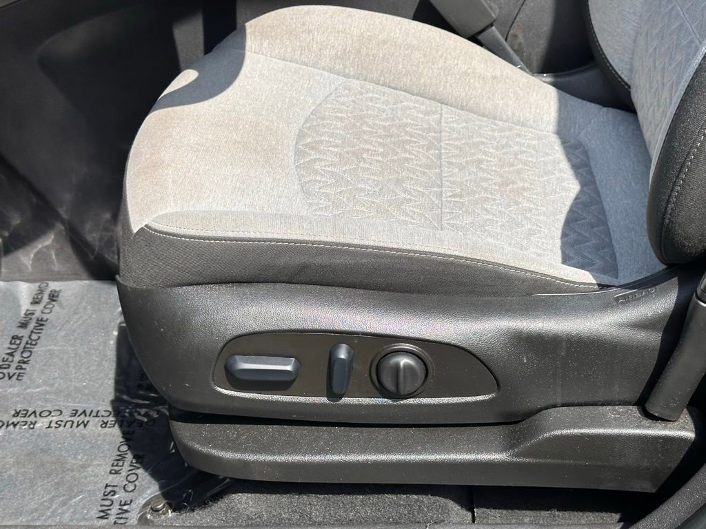 Used 2023 Chevrolet Equinox LS w/ LS Convenience Package image 12