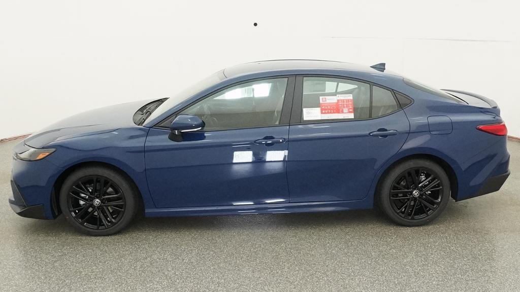 New 2026 Toyota Camry SE FWD image 3