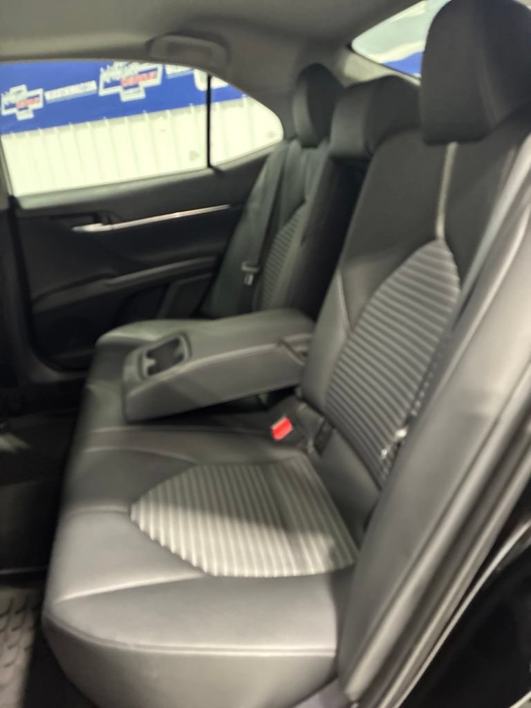 Used 2024 Toyota Camry SE w/ Cold Weather Package FWD image 32