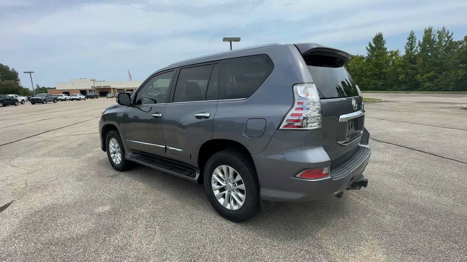 Used 2018 Lexus GX 460 Premium w/ Premium Package AWD/4WD image 6