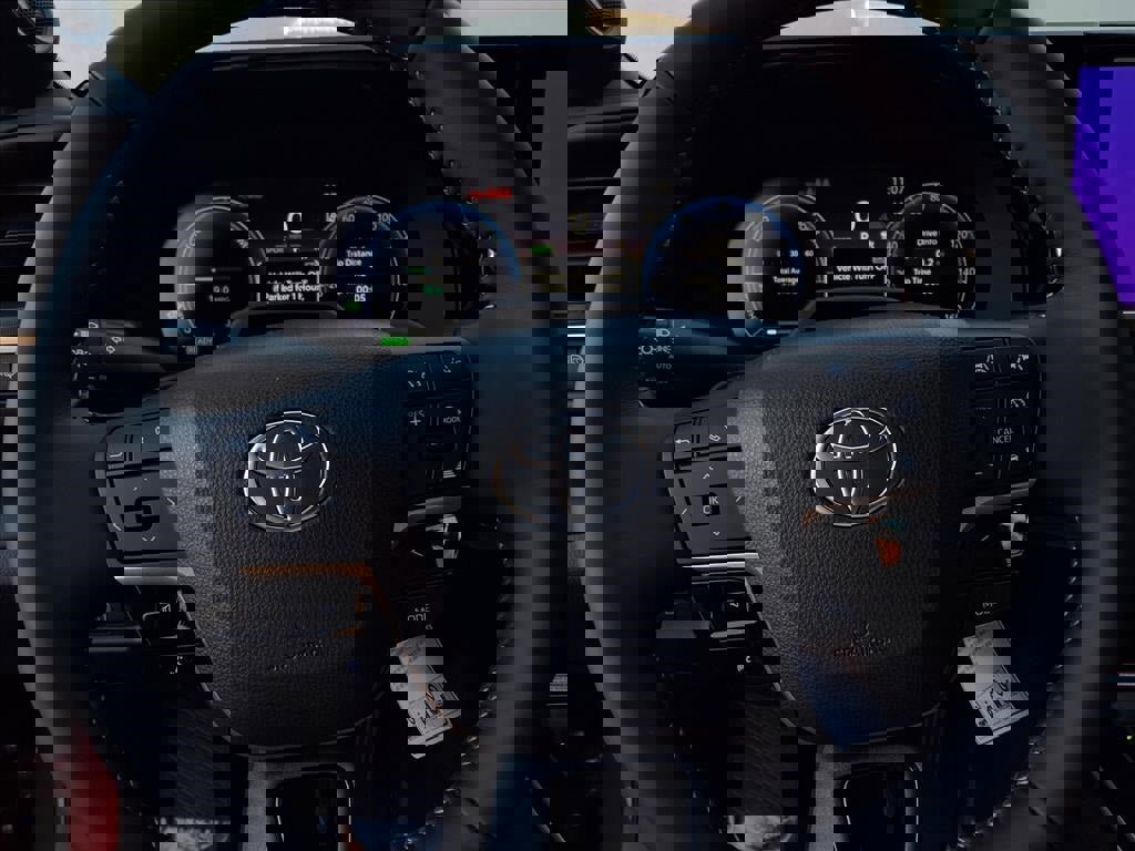 New 2025 Toyota Crown Signia image 15