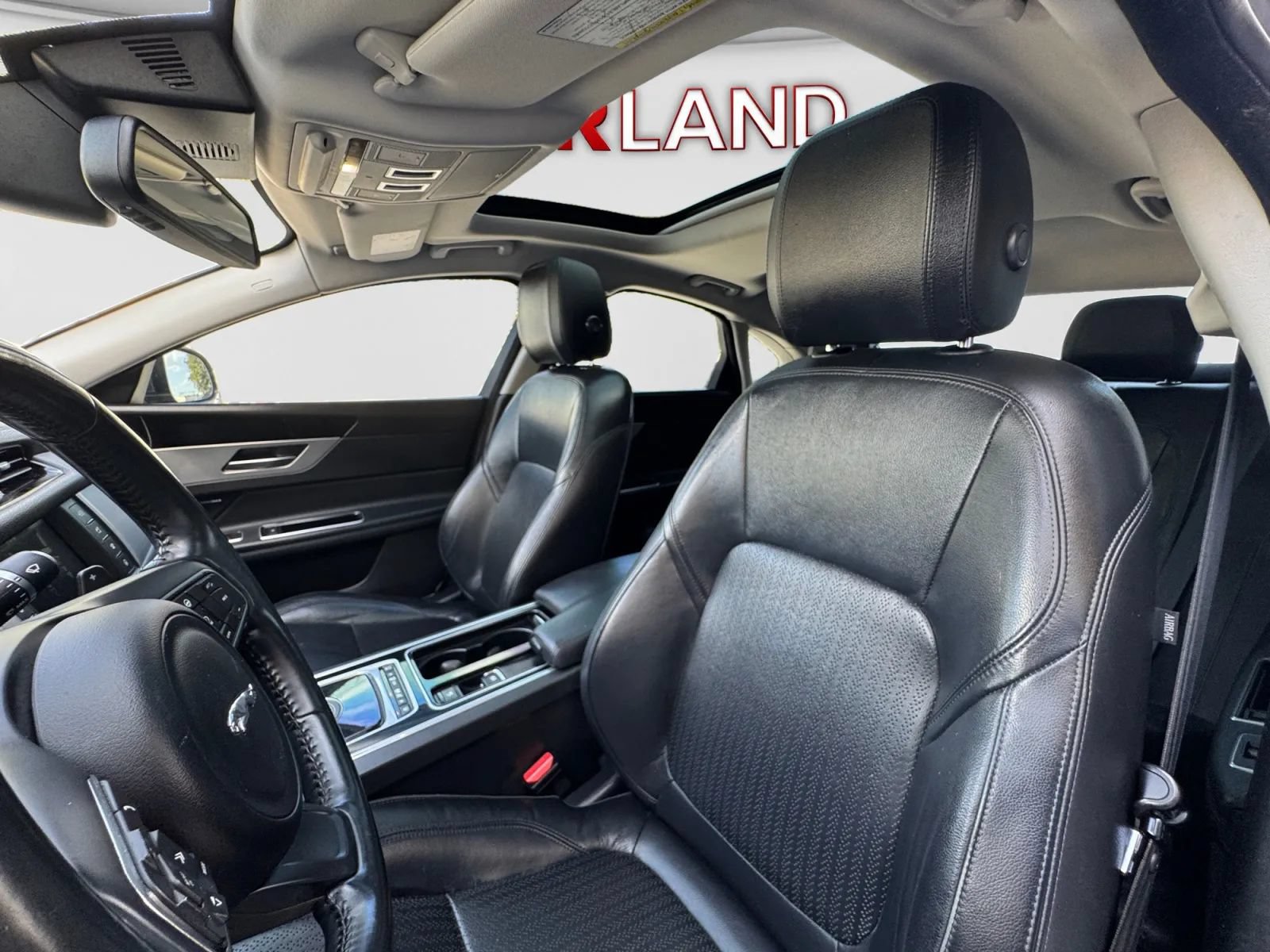 Used 2017 Jaguar XF Prestige AWD/4WD image 14