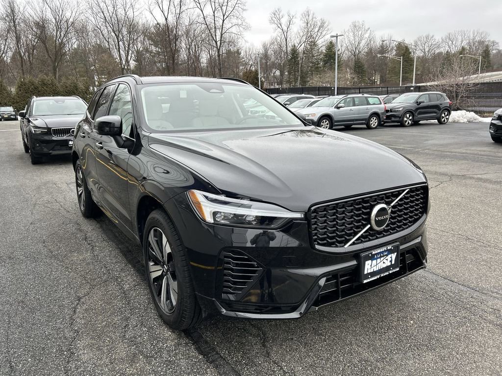 New 2025 Volvo XC60 T8 Core w/ Protection Package Premier image 2
