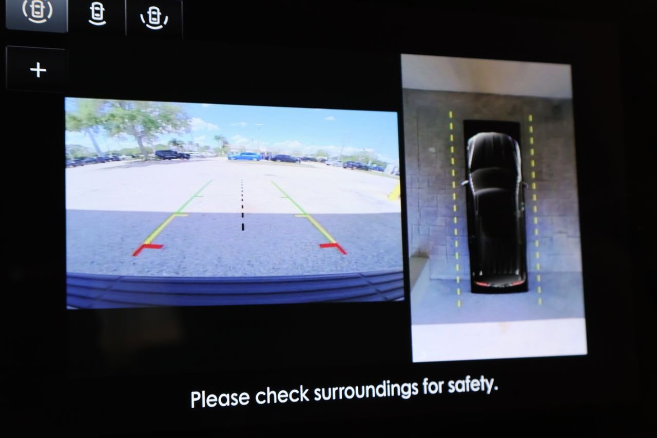 Used 2021 Lincoln Navigator Reserve w/ Luxury Package image 29