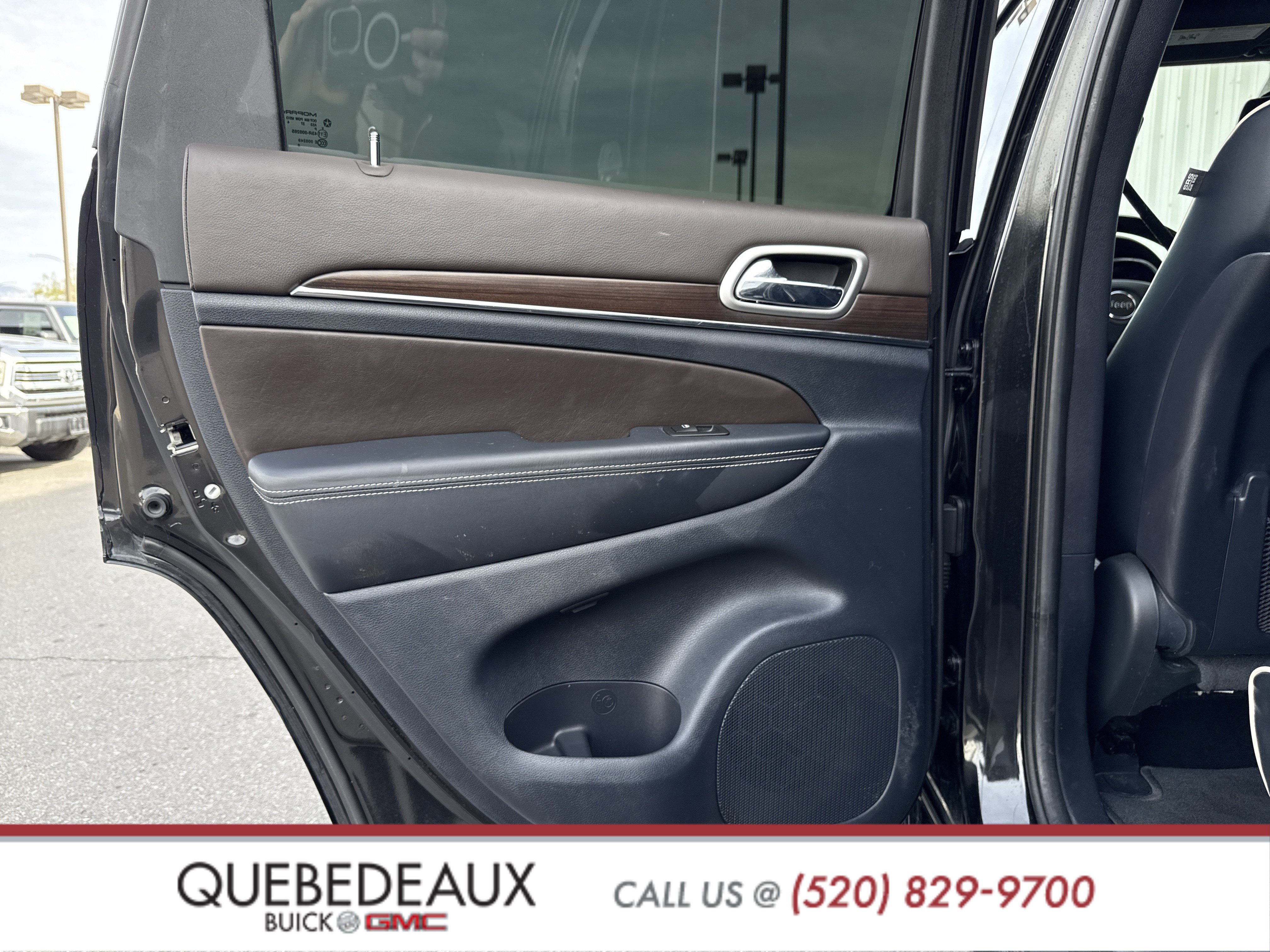 Used 2015 Jeep Grand Cherokee Overland image 22