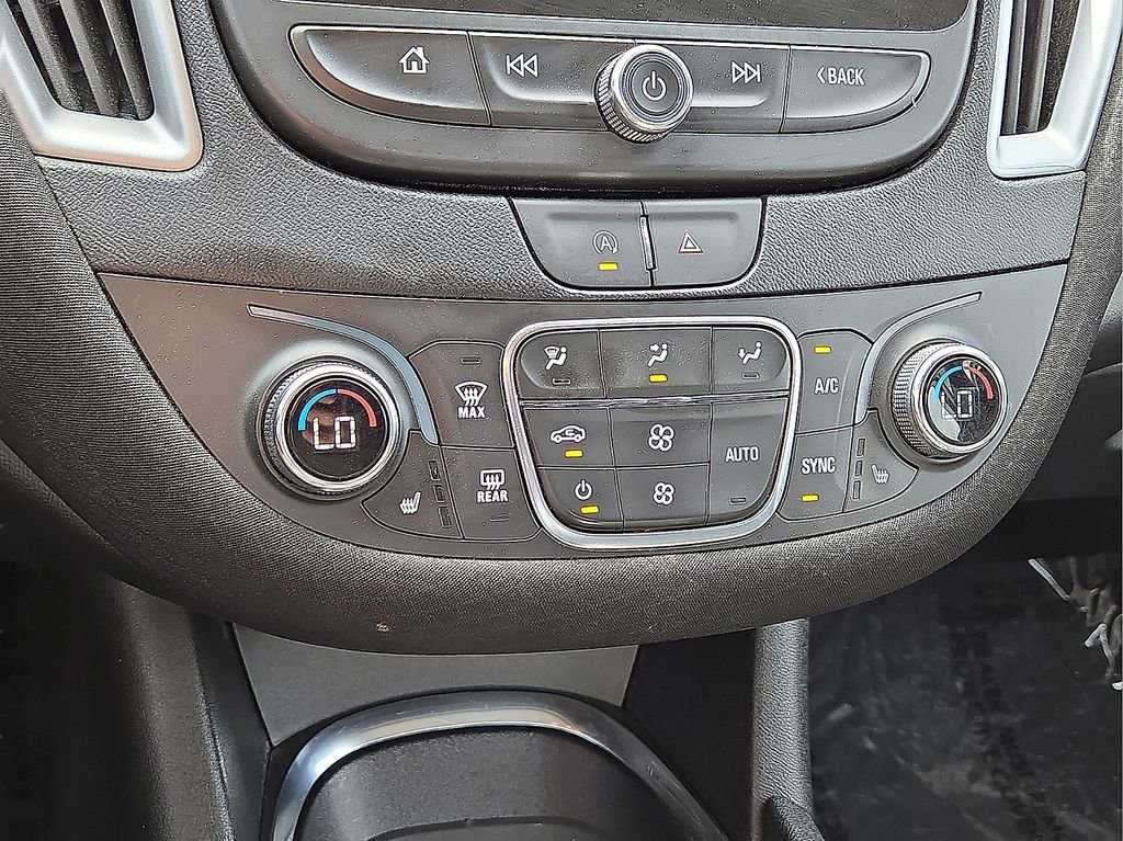 Used 2024 Chevrolet Malibu LT image 26