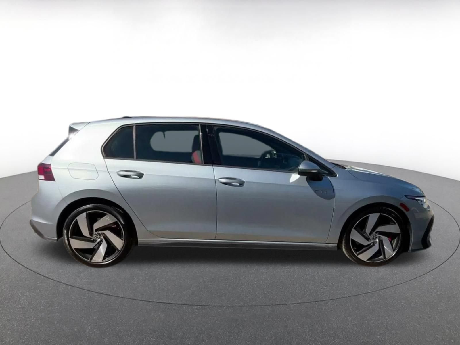 Used 2026 Volkswagen Golf S FWD image 15