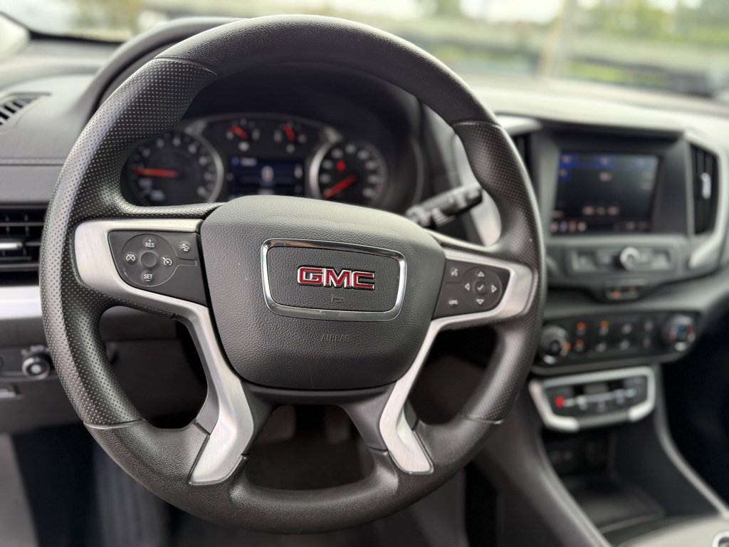 Used 2024 GMC Terrain SLE image 33