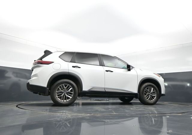Certified 2025 Nissan Rogue S image 29