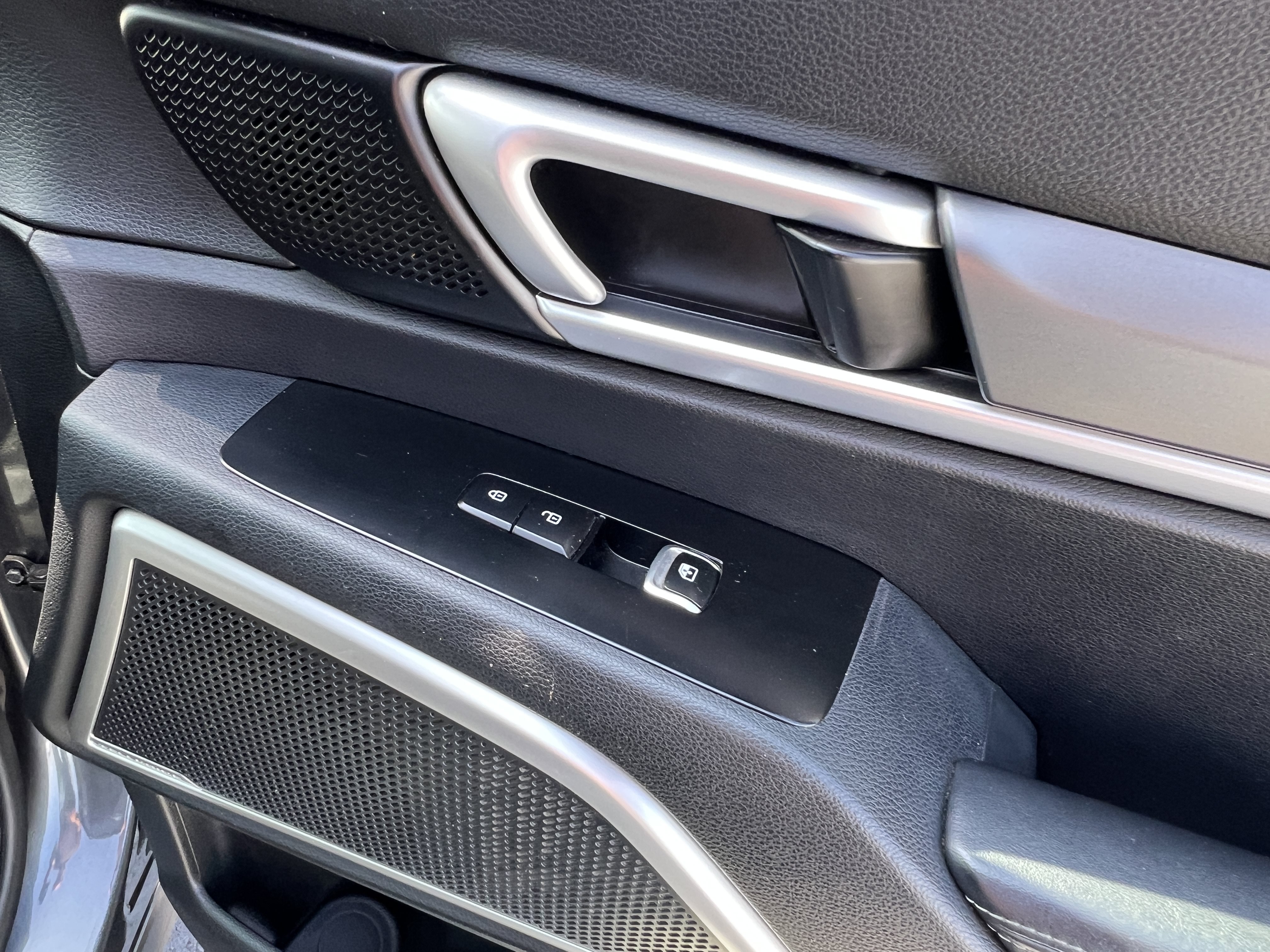 Certified 2022 Kia Telluride LX FWD image 18