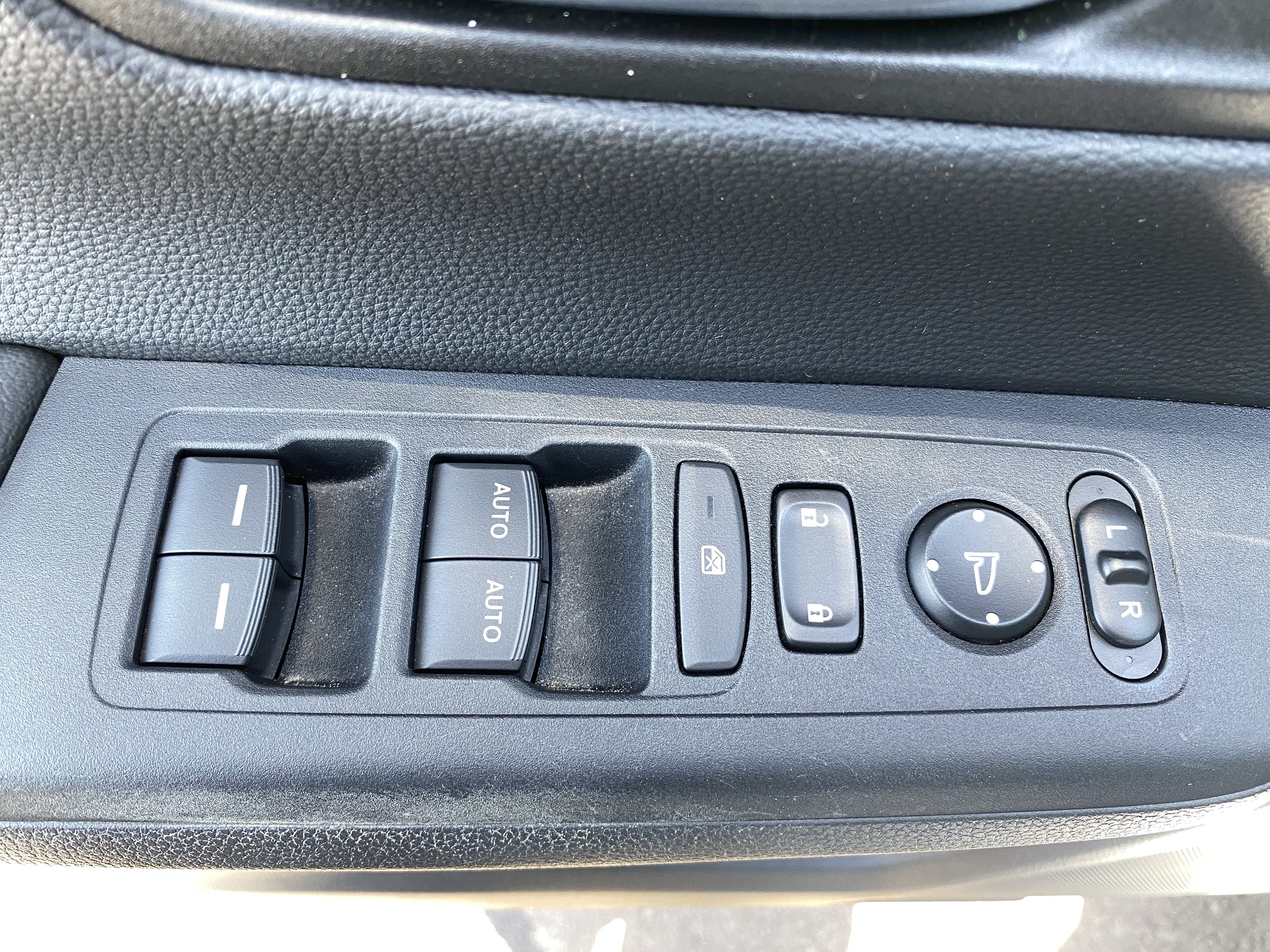 Used 2023 Honda CR-V EX image 19