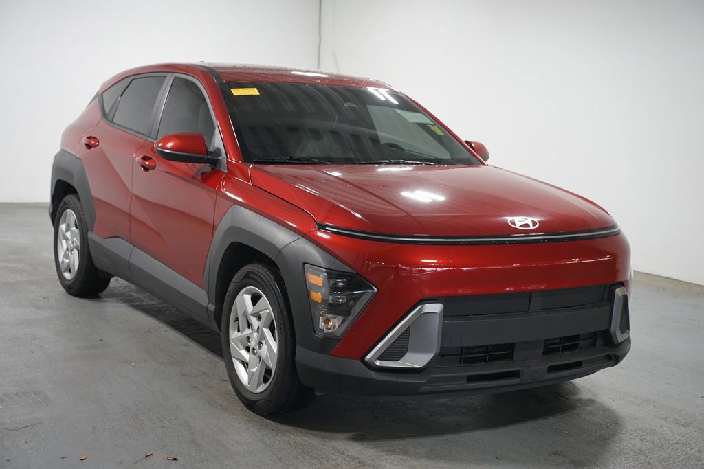 Used 2024 Hyundai Kona SE FWD image 3
