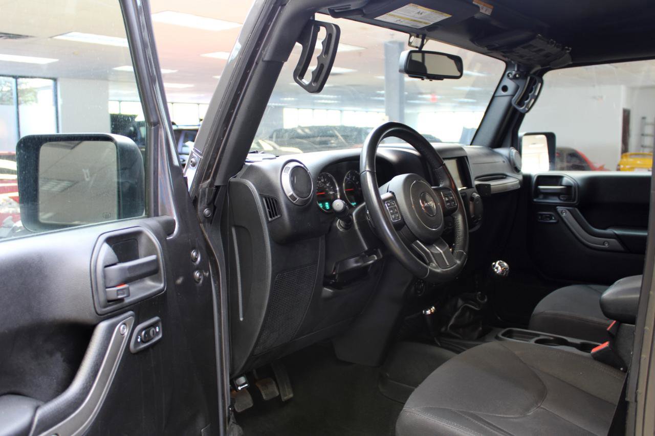 Used 2018 Jeep Wrangler Unlimited Sport S AWD/4WD image 31