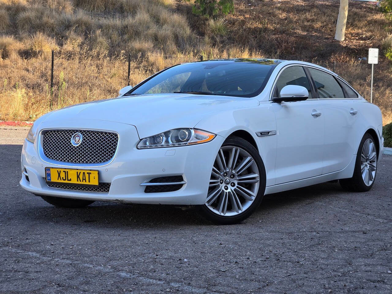Used 2013 Jaguar XJ L Supercharged image 3