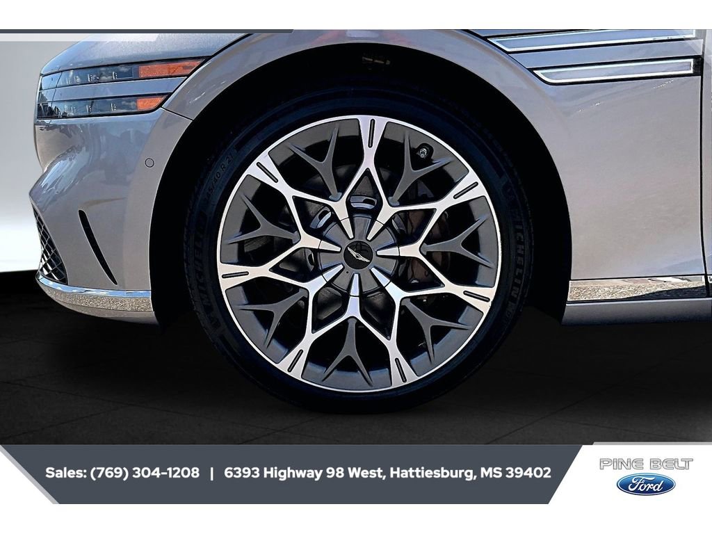 Used 2023 Genesis G90 3.5T AWD/4WD image 7