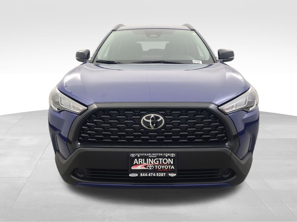 Used 2025 Toyota Corolla Cross LE image 10