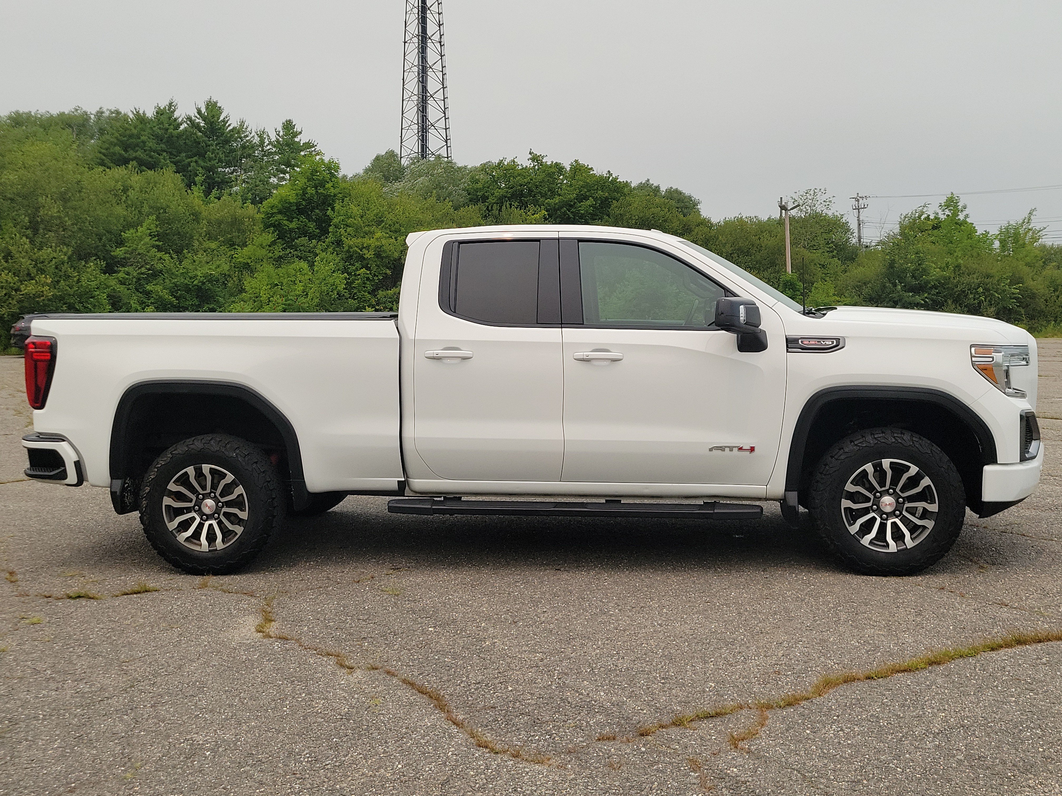 Used 2019 GMC Sierra 1500 AT4 w/ AT4 Premium Package AWD/4WD image 4