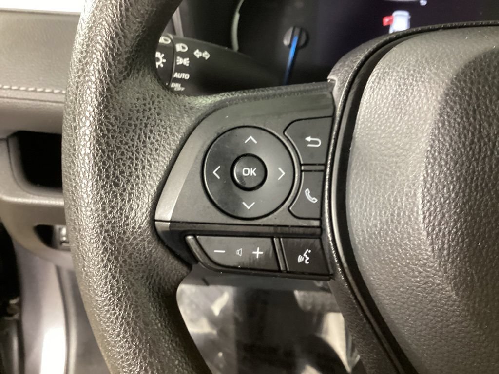 Used 2023 Toyota RAV4 XLE AWD/4WD image 14