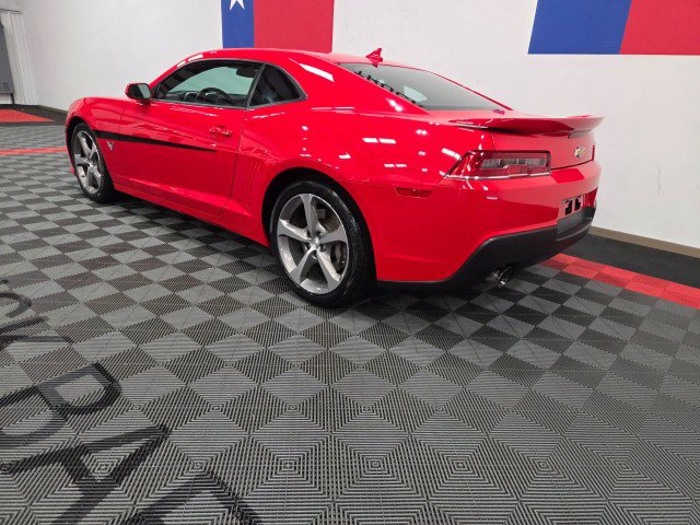Used 2015 Chevrolet Camaro SS w/ Commemorative Special Edition RWD image 5