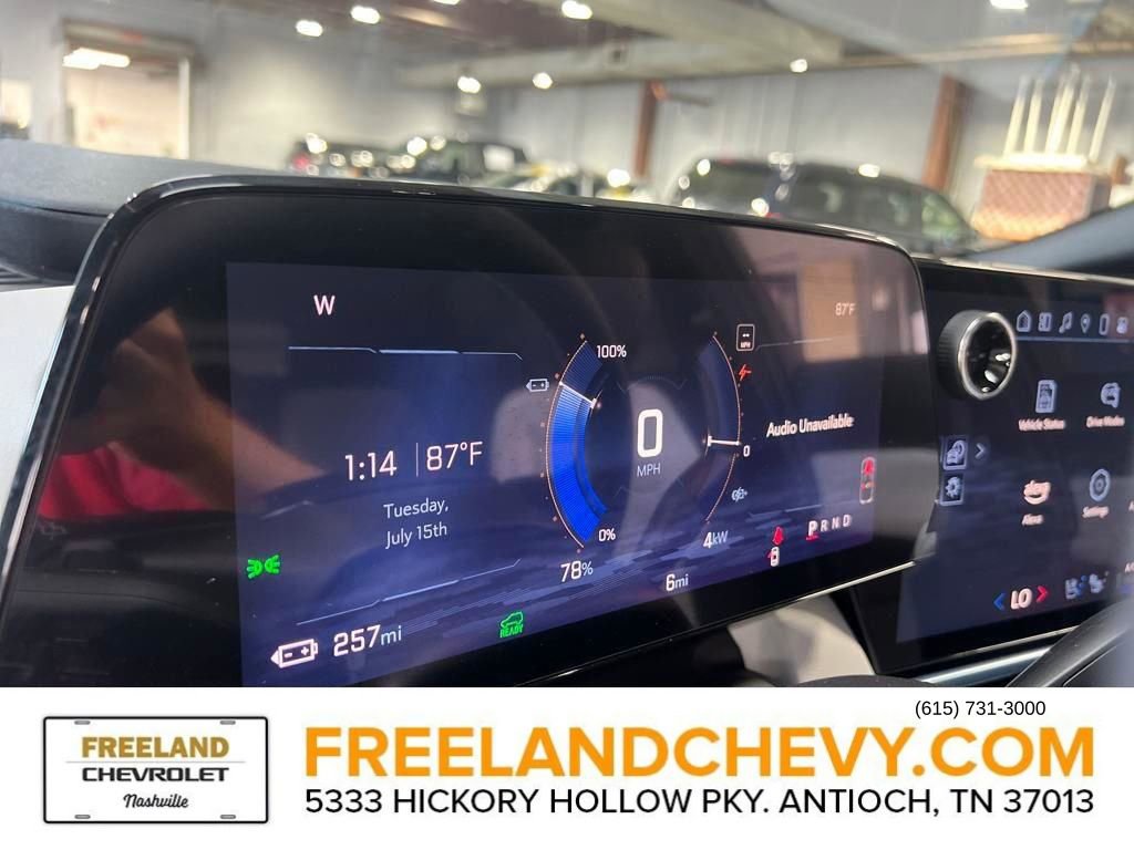 New 2025 Chevrolet Equinox EV LT w/ Convenience Package II image 10