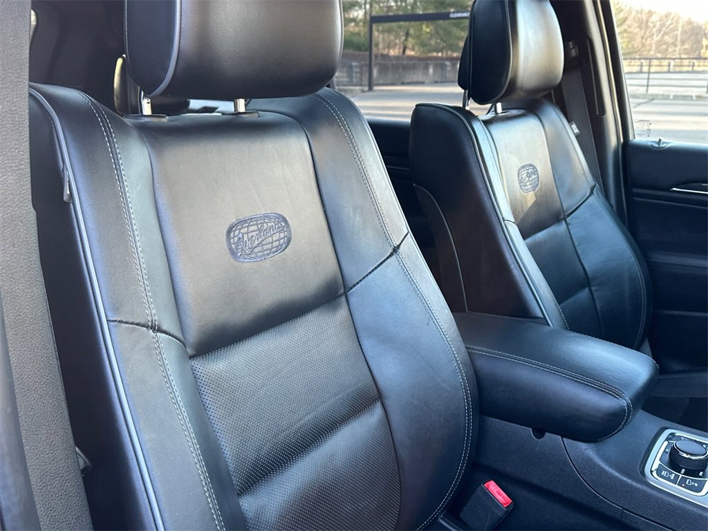 Used 2020 Jeep Grand Cherokee Overland image 12