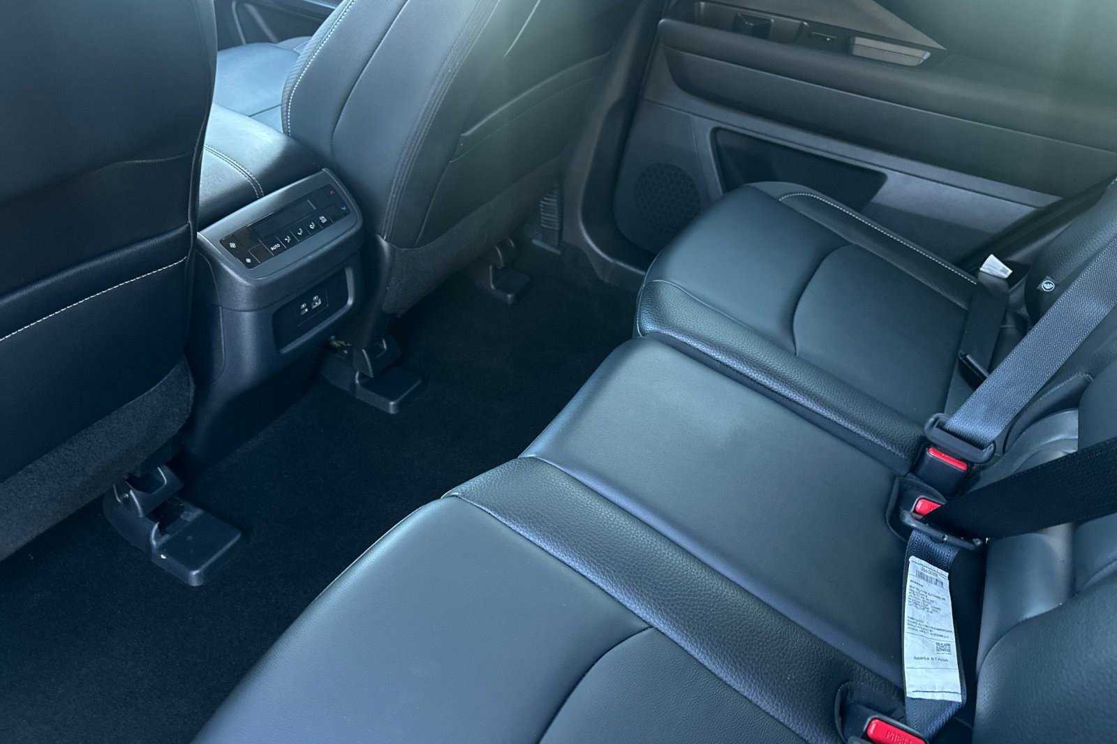 Used 2024 Nissan Pathfinder SL image 25