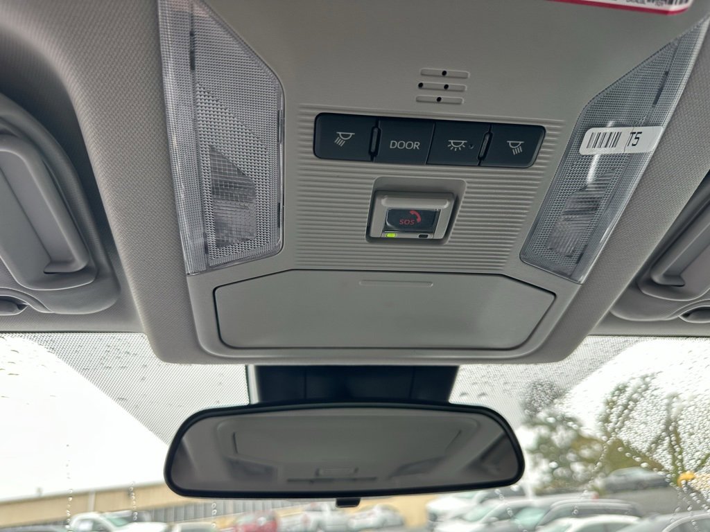 Used 2023 Toyota RAV4 XLE image 32