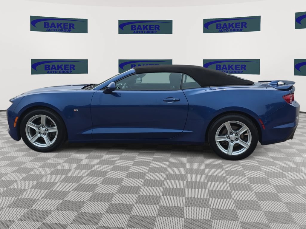 Used 2021 Chevrolet Camaro LT RWD image 8