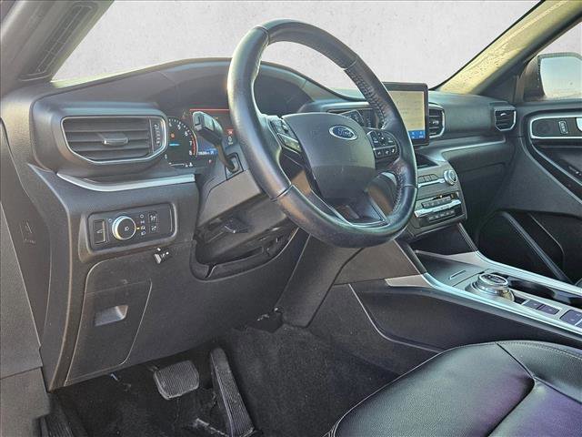 Used 2020 Ford Explorer XLT w/ Equipment Group 202A image 10