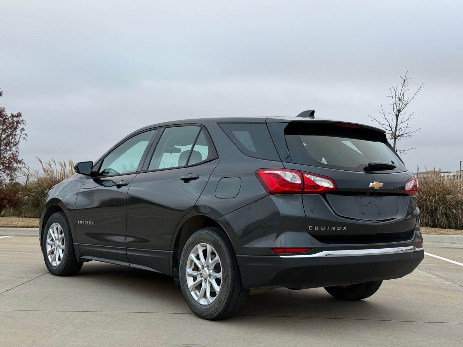 Used 2018 Chevrolet Equinox LS image 6