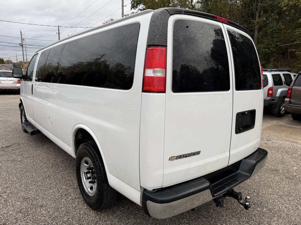 Used 2019 Chevrolet Express 3500 LT w/ LT Preferred Equipment Group image 10