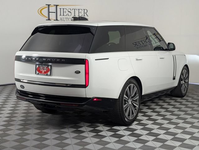Used 2023 Land Rover Range Rover SE AWD/4WD image 7