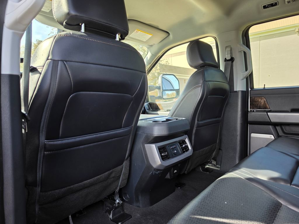 Used 2025 Ford F250 Lariat w/ Chrome Package image 31