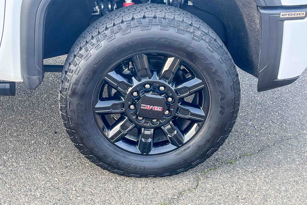 Used 2024 GMC Sierra 2500 AT4 w/ AT4 Premium Plus Package image 17