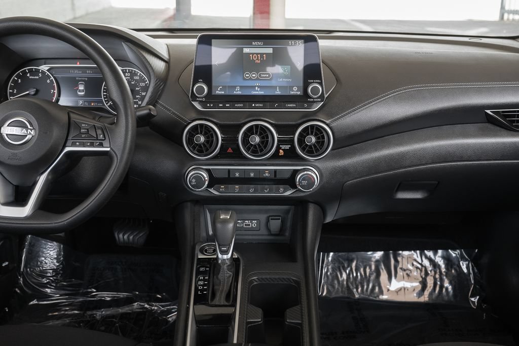 Used 2024 Nissan Sentra SV FWD image 29