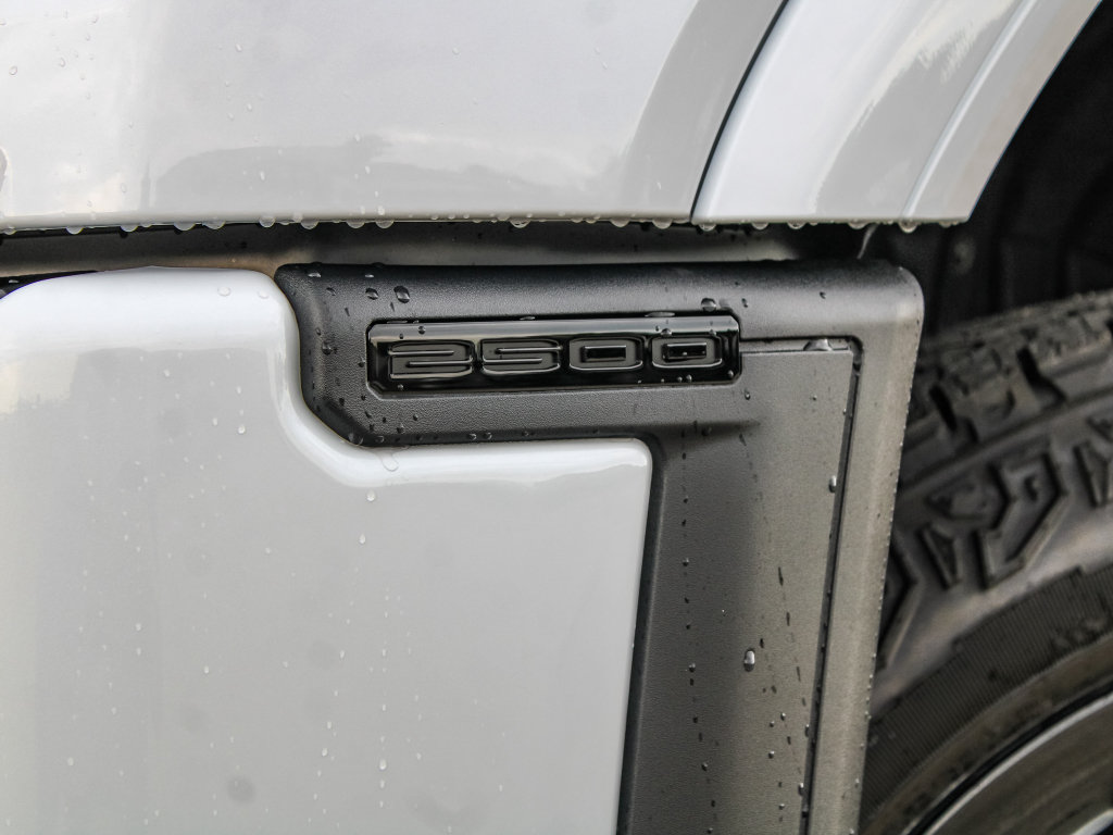 New 2026 GMC Sierra 2500 Denali Ultimate w/ LPO, Black Badging Package AWD/4WD image 12