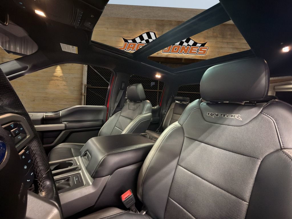 Used 2018 Ford F150 Raptor w/ Equipment Group 802A Luxury image 5