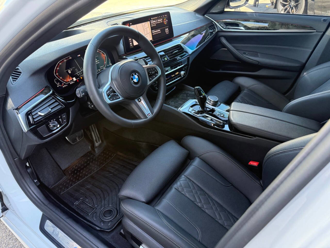 Used 2021 BMW 540i w/ M Sport Package image 24
