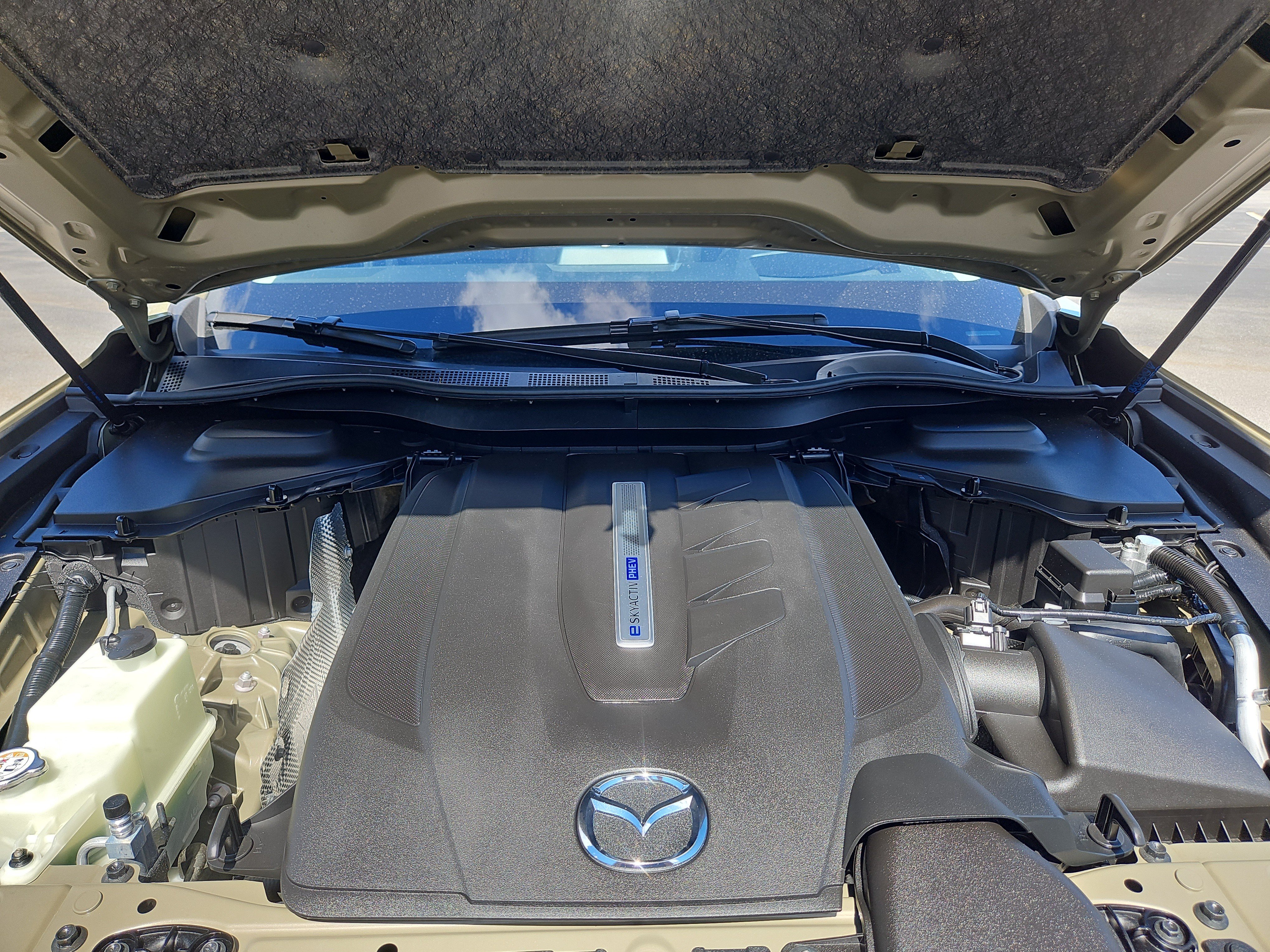 Certified 2025 MAZDA CX-70 Plug-In Hybrid w/ Premium Pkg AWD/4WD image 36