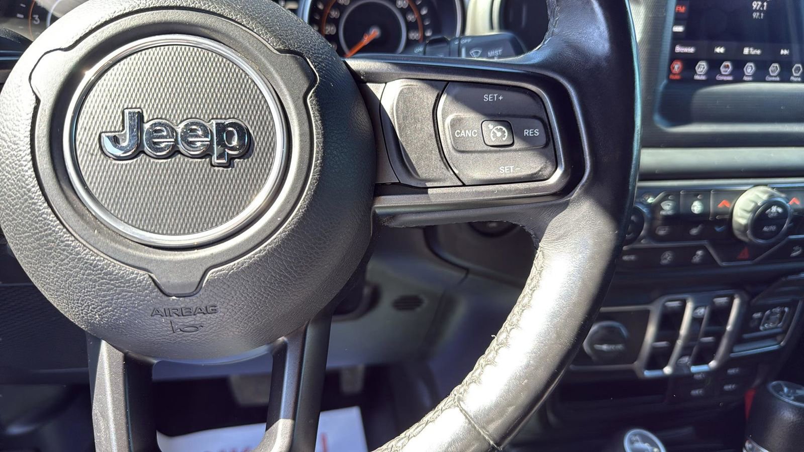 Used 2018 Jeep Wrangler Unlimited Sport S image 16