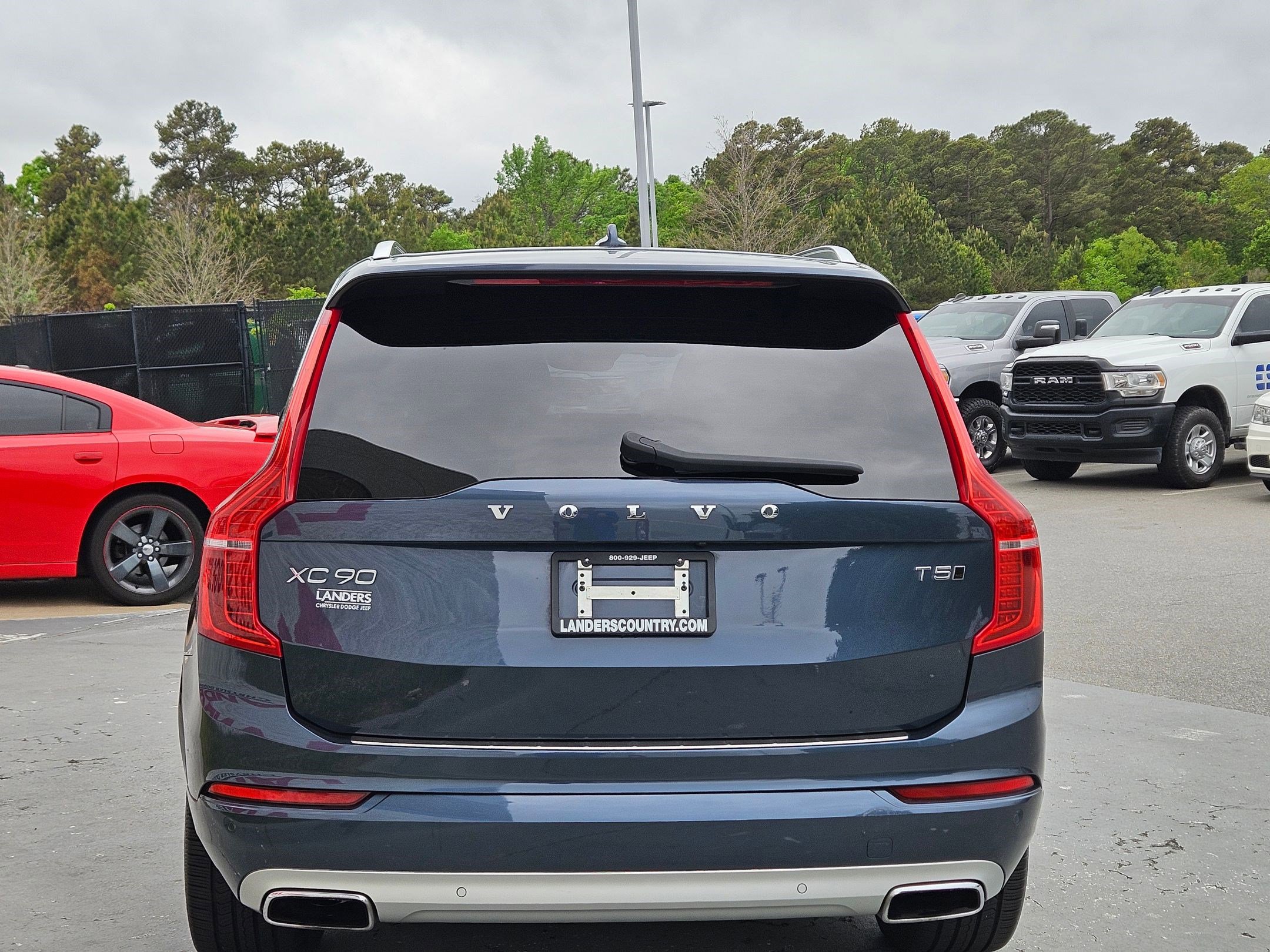 Used 2021 Volvo XC90 T5 Momentum w/ Climate Package image 6